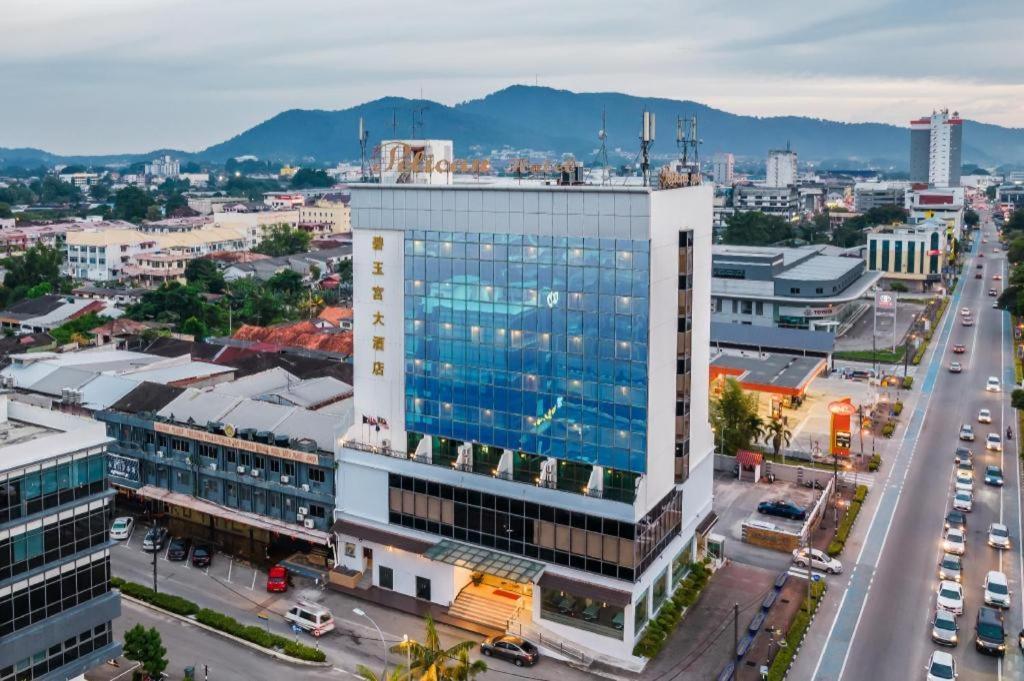 Pelican Hotel Batu Pahat Exteriör bild